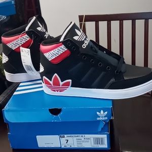 Adidas Sneakers